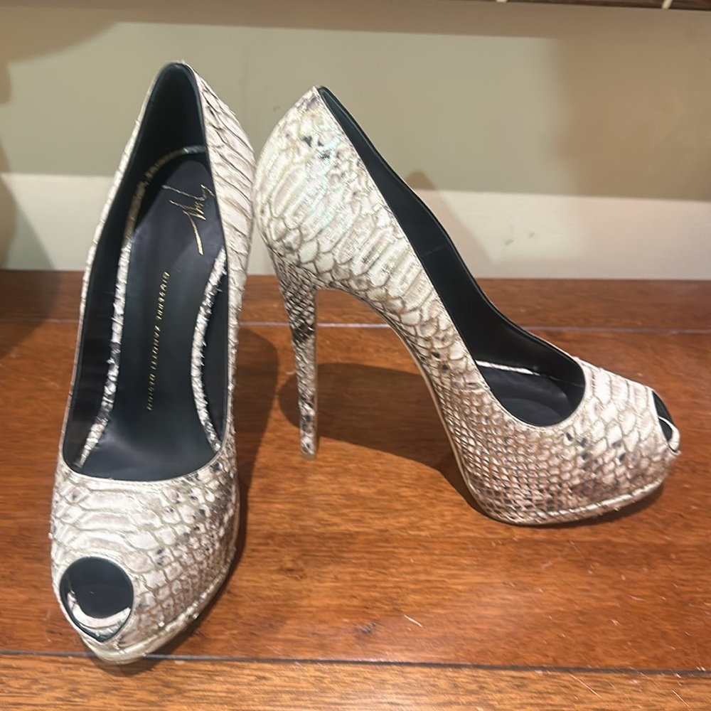 NWT! Giuseppe Zanotti Design Sharon Platform Heels Size 41